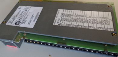 ALLEN BRADLEY 120V AC/DC INPUT MODULE  1771-IAD D REV B02