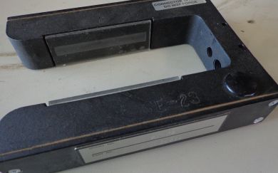 FIFE ULTRASONIC FORK HEAD SENSOR  SE-23 P/N 84440-001  USED